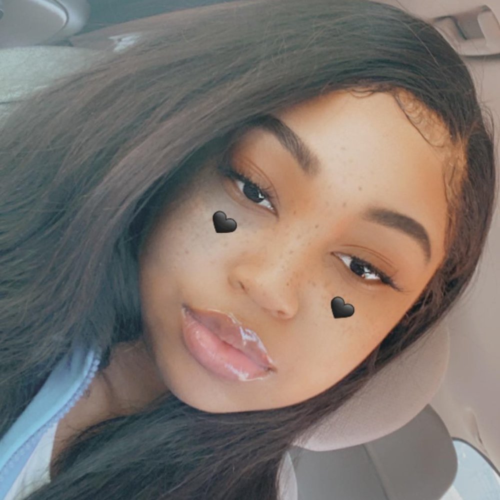 Meet your Posher, Vanessa